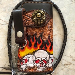 Geschnitzte Leder Herren Biker Brieftasche Kette Schädel punziert Leder Bifold Brieftasche Western Cowboy Brieftasche Geschenk für ihn Geschenk für Männer Geschenk für Papa