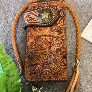 Geschnitzte Leder Herren Biker Brieftasche Kette Dämon punziert Leder Bifold Brieftasche Western Cowboy Brieftasche Geschenk für ihn Geschenk für Männer Geschenk für Papa
