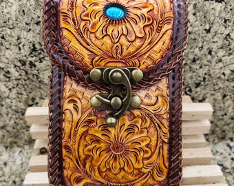 Carved Leather Phone Case for Belt Leather Carved Cell Phone Holder Carved Leather Western Cowboy Gift for Him Gift for Men Gift for Dad