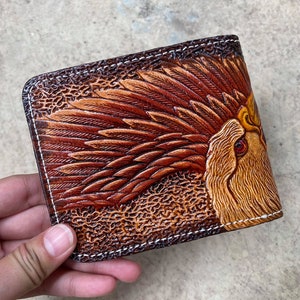 Cartera de cuero tallada a mano, billetera de águila, billetera plegable estilo vaquero occidental para hombre, billetera de cuero repujado, regalo para él, regalo para hombre, regalo para papá