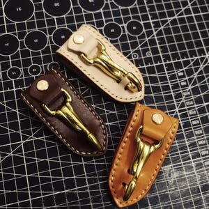 Leather Keychain Leather Clip Keychain Minimalist Handmade Leather Keychain Keyfob Leather keyring Gift for him Gift for men Gift for dad