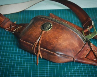 Handmade Leather Crossbody Bag Leather Fanny Pack Sling Bag Shoulder Bag for Men Personalized Fanny Pack with Straps Bum Bag Gift For Him