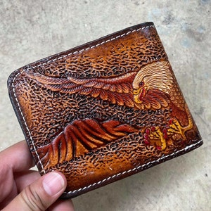 Cartera de cuero tallada a mano, billetera de águila, billetera plegable estilo vaquero occidental para hombre, billetera de cuero repujado, regalo para él, regalo para hombre, regalo para papá