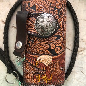Geschnitzte Leder Herren Biker Brieftasche Kette Adler punziert Leder Bifold Brieftasche Western Cowboy Brieftasche Geschenk für ihn Geschenk für Männer Geschenk für Papa
