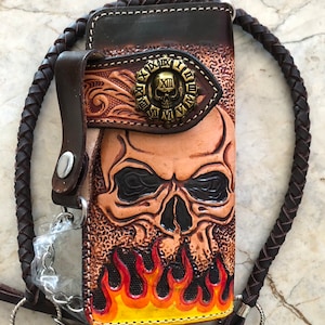 Geschnitzte Leder Herren Biker Brieftasche Kette Schädel punziert Leder Bifold Brieftasche Western Cowboy Brieftasche Geschenk für ihn Geschenk für Männer Geschenk für Papa