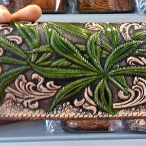 Cartera de motociclista de cuero tallado para hombre, billetera plegable de cuero con diseño floral, billetera estilo vaquero occidental, regalo para él, regalo para hombre, regalo para papá.