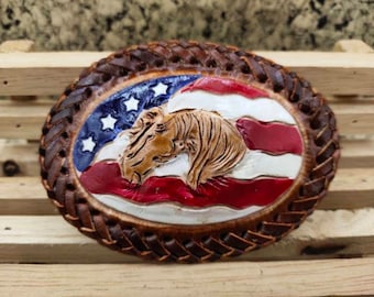 Western Leder Gürtelschnalle Floral Hand punziert Leder geschnitzte Lederschnalle Handgemachte Gürtelschnalle Geschenk für ihn Geschenk für Männer Geschenk für Papa