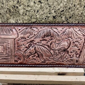 Handgefertigte geschnitzte Lederbrieftasche Florale Brieftasche Western Cowboy Bifold Herren Brieftasche Punzierte Leder Brieftasche Geschenk für Ihn Geschenk für Männer Geschenk für Papa