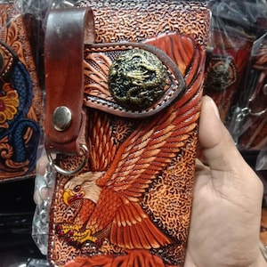 Geschnitzte Leder Herren Biker Brieftasche Kette Adler punziert Leder Bifold Brieftasche Western Cowboy Brieftasche Geschenk für ihn Geschenk für Männer Geschenk für Papa
