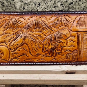 Handmade Carved Leather Wallet Floral Wallet Western Cowboy Bifold Mens Wallet Tooled Leather Wallet Gift for Him Gift for Men Gift for Dad