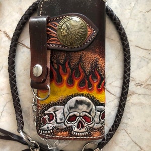 Geschnitzte Leder Herren Biker Brieftasche Kette Schädel punziert Leder Bifold Brieftasche Western Cowboy Brieftasche Geschenk für ihn Geschenk für Männer Geschenk für Papa