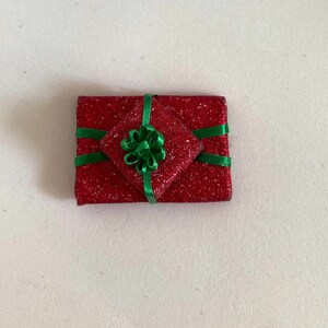 Dollhouse Miniature Git Package for Display