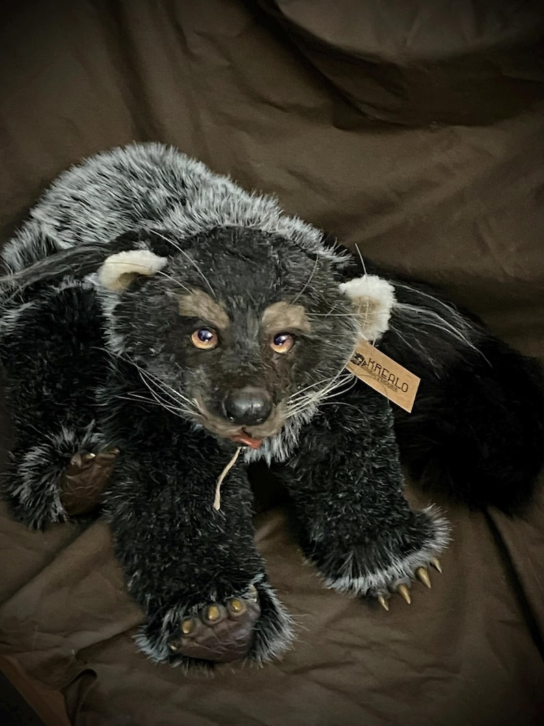 Handmade Binturong (about 40 cm long, tail excluded) Polymer clay creature, OOAK, made in Italy image 4