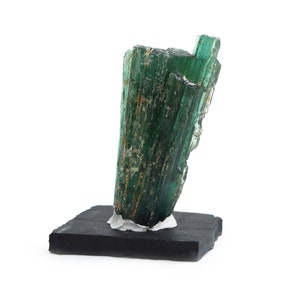 Natürlicher grüner Turmalin Rohstein, 29 x 62 mm, Grüner Turmalin Rohedelstein Qualität, Schmuck handgefertigt, 1 Stück