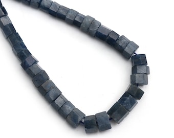 Pietra Preziosa Blu Dello Zaffiro Fotografia Stock - Immagine Di - Foto 11