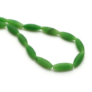 Cuentas de jade verde natural lisas de barril, 7,5 x 22 mm, para joyería, tira completa de 45,7 cm, precio por tira.