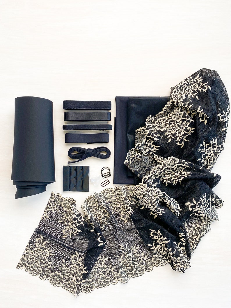 Lace & Foam Jolie Black/Gold Black Beauty Bra Kit image 1