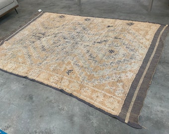 Authentic Vintage Moroccan Rug MNRG67423480 - 5’10” x 8’9”
