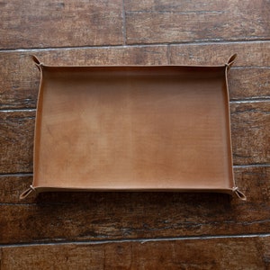 Personalized Leather Valet Tray, Handmade Italian Leather Catchall for Home Decor and Office, Custom Luxury Gift for Men and Women