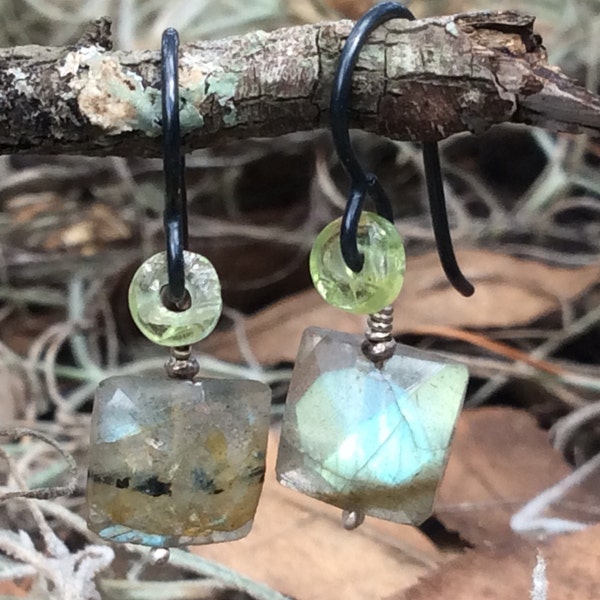 Flashy Labradorite & Peridot drop earrings on hypoallergenic niobium ear wires. Handmade labradorite gemstone earrings.