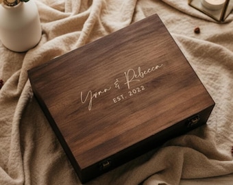 Boîte cadeau en bois gravée personnalisée : boîte souvenir rustique