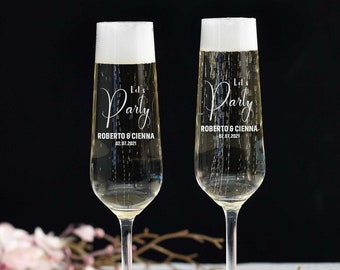 Personalized set of 2 Champagne Glass, Champagne flutes, Mr and Mrs Champagne glasses, Engraved Glass, Monogram Champagne Glass