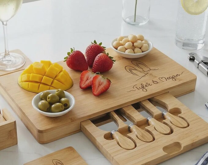 Personalized Charcuterie Board – Beach Themed: Custom Engraved Cheese Board, Kitchen Decor, Coastal, Flipflop Design, Couple Gift