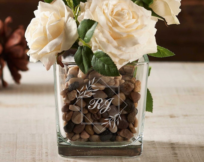 Engraved Personalized Vases - The Perfect Gift for Her-Table Décor Vase, Custom Flower Vase, Monogrammed Square Vase, Mothers Day Gift,