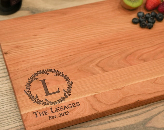 Personalized cutting board, Custom cutting board, Engraved board, Wedding gifts, Gifts for the couple, charcuterie board, Christmas gifts