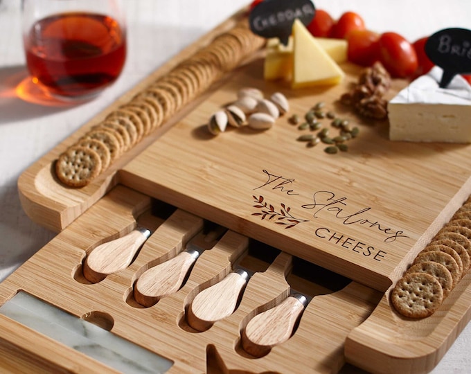 Personalized cheese board set, Custom cheese board set, Engraved cutting board, Wedding gifts, Gifts for the couple, Christmas gifts