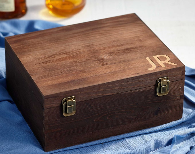 Personalized wooden gift box, Engraved Name Box, Wooden Keepsake box, Groomsman gift box, Rustic Gift Box, Christmas gift box