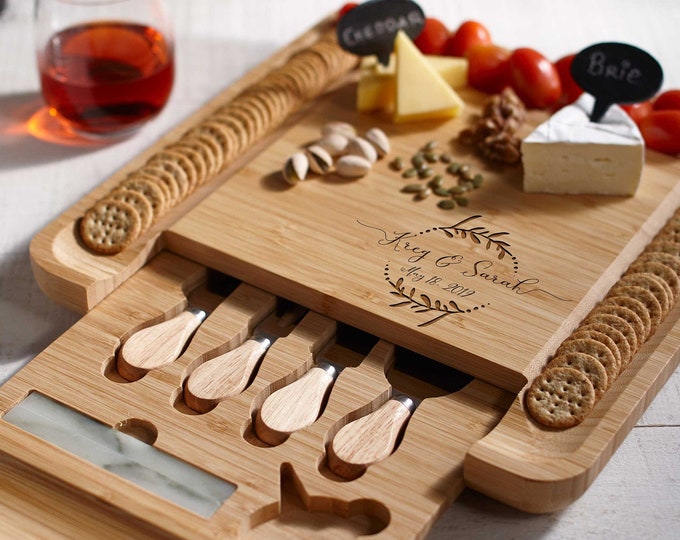 Personalized cheese board set, Custom cheese board set, Engraved cutting board, Wedding gifts, Gifts for the couple, Christmas gifts