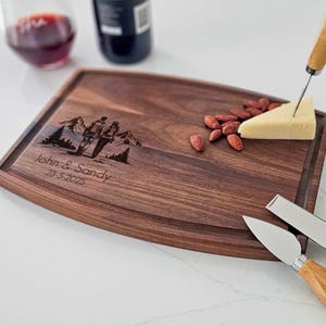 Personalized Cutting Board, Hiking Couple: Custom Engraved Charcuterie Board, Gift For Hikers & Nature Lovers – Housewarming, Hosting Gift