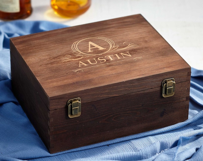 Personalized wooden gift box, Engraved Name Box, Wooden Keepsake box, Groomsman gift box, Rustic Gift Box, Christmas gift box