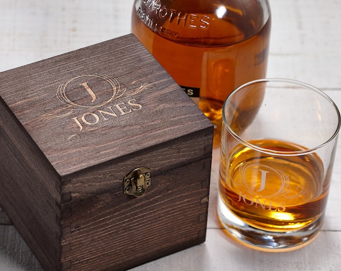 Personalized Whiskey Glass, Groomsmen Gift, Custom Rocks Glass, Engraved Glass, Scotch Glasses, Monogram Whiskey Glass, Best Man Gift