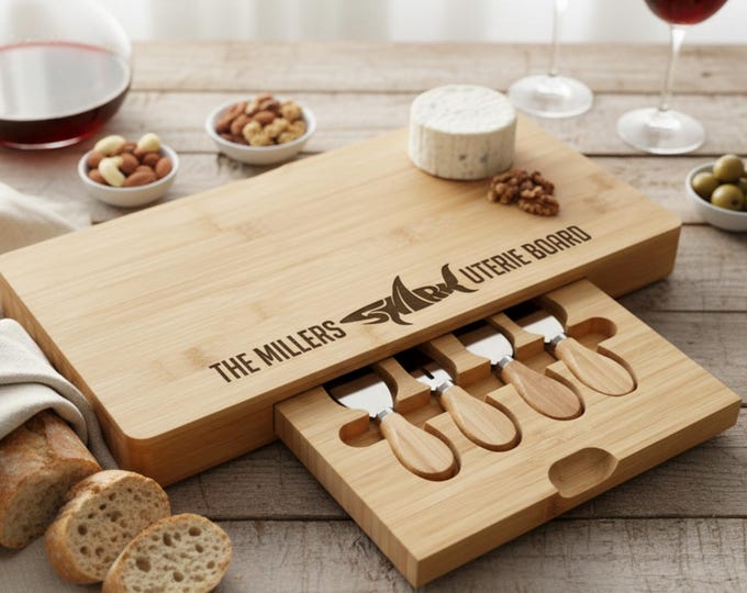 Personalized Charcuterie Board – Shark Themed: Custom Engraved  Cheese Board, Housewarming, Kitchen Decor, Sea lovers, Couple Gift
