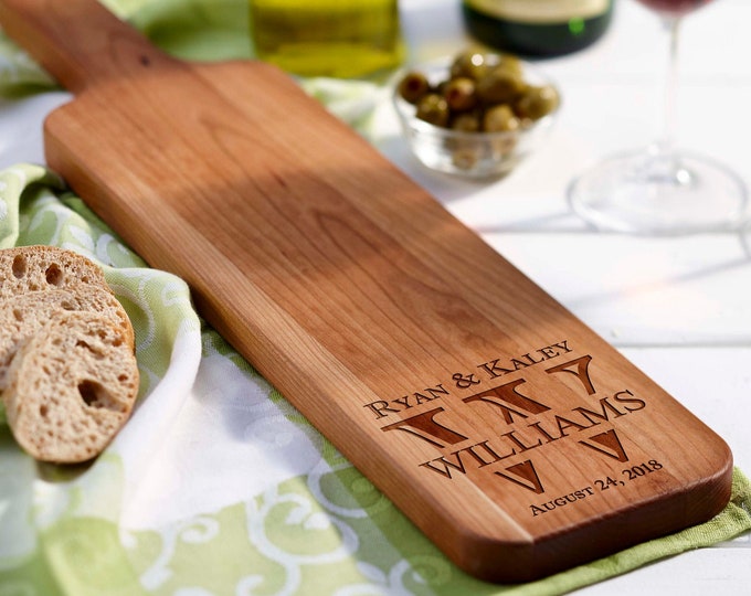 Personalized bread Board, customized cheese board, Acacia paddle board, wedding gift, housewarming gifts, wedding gifts, Christmas gifts