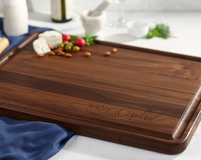 Walnut with Juice Groove, Personalized cutting board, Custom cutting board, Engraved cutting board, Wedding gifts,  Christmas gifts