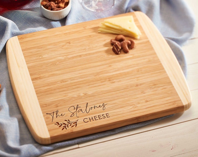 Personalized Cutting Board, Engraved cutting board, two tones Bamboo cutting board, Wedding gift, Customized cutting board, Christmas gift
