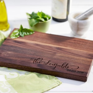 Personalized cutting board, Customized Charcuterie Board, Engraved cutting board, Wedding gifts, Gifts for the couple, Christmas gifts