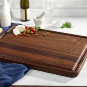 Walnut with Juice Groove, Personalized cutting board, Custom cutting board, Engraved cutting board, Wedding gifts,  Christmas gifts