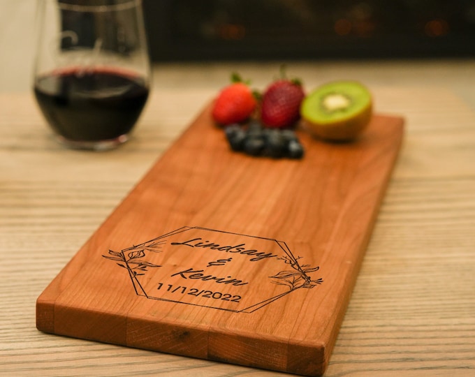 Personalized cheese Board, customized cheese board, custom cutting board, wedding gift, housewarming gifts, wedding gifts, Christmas gifts