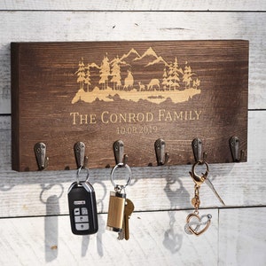 Personalized Key Holder - Moutain Scene: Custom Engraved Rustic Key Rack for Entryway & Cottage Decor, perfect houswarming gift