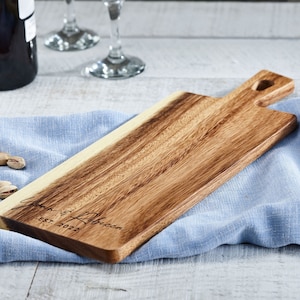 Personalized bread Board, customized cheese board, Acacia paddle board, wedding gift, housewarming gifts, wedding gifts, Christmas gifts