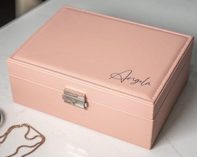 Personalized Pink Leatherette Jewelry Box: Elegant Storage & Stunning Customization - Perfect for Mother's Day, Valentine's Day