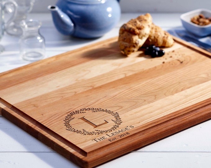 Personalized Cutting Boards, Engraved cutting board, Juice groove cutting boards, housewarming gifts, wedding gift, Christmas gift