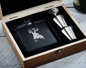 Personalized Flask, Personalized Flask Set with Shot Glasses , leatherette gift box with flask, Groomsman Gifts, Best man Gifts