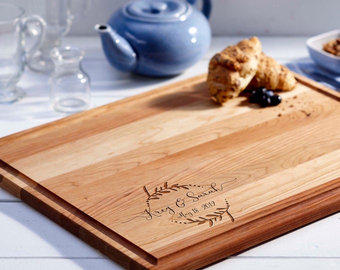 Personalized Cutting Boards, Engraved cutting board, Juice groove cutting boards, housewarming gifts, wedding gift, Christmas gift