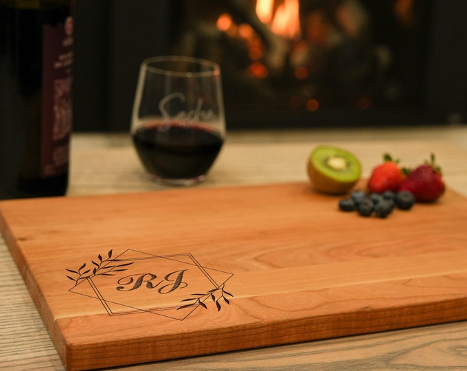 Personalized cutting board, Custom cutting board, Engraved cutting board, Wedding gifts, Gifts for the couple, Christmas gifts