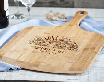 Personalized pizza board, custom pizza peel, engraved pizza board, housewarming gift, Pizza lovers